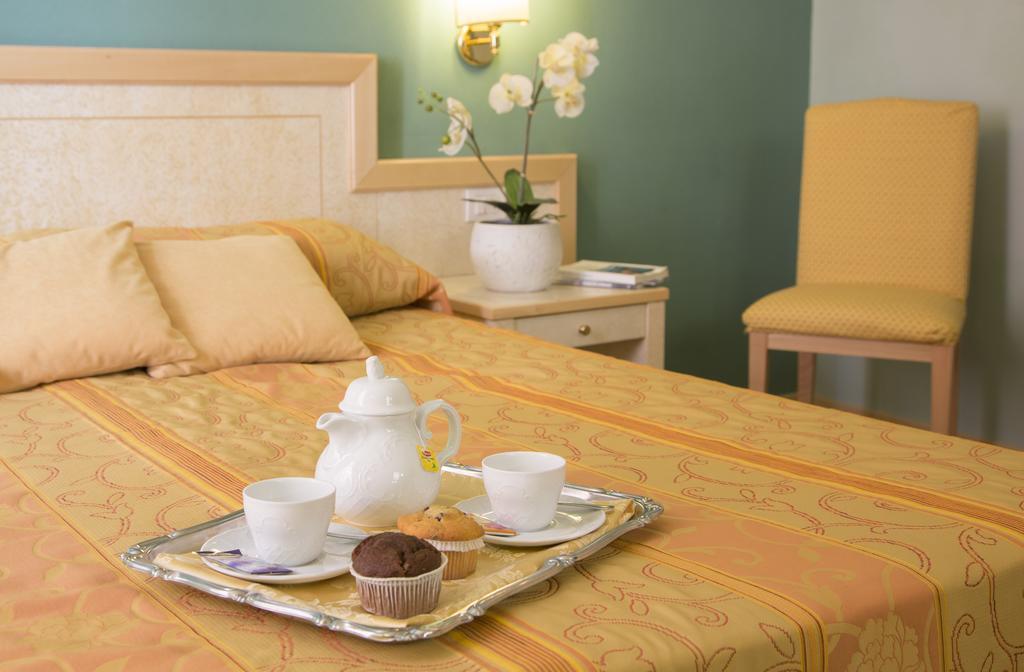 Hotel Belvedere Verbania Exteriör bild